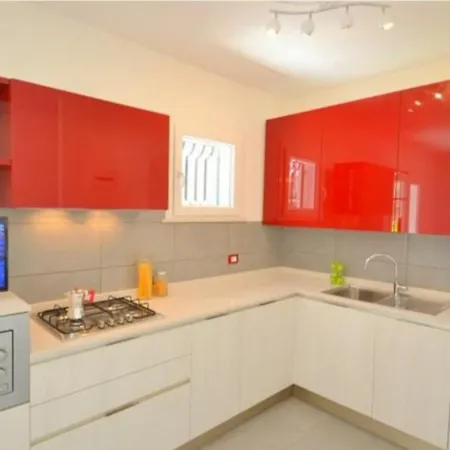 Terraced House With Private Garden