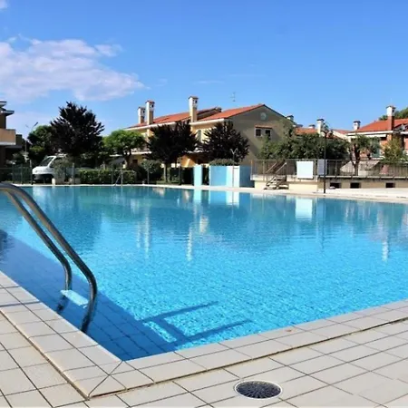 Terraced House With Private Garden