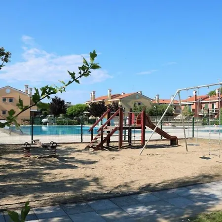 Вилла Terraced House With Private Garden *