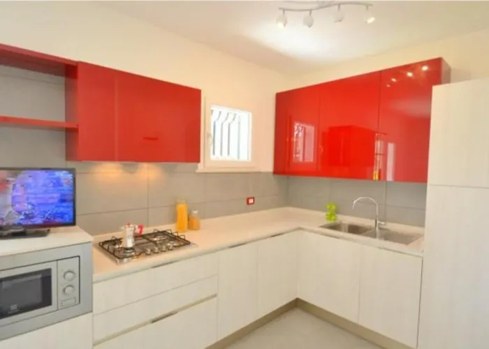 Terraced House With Private Garden