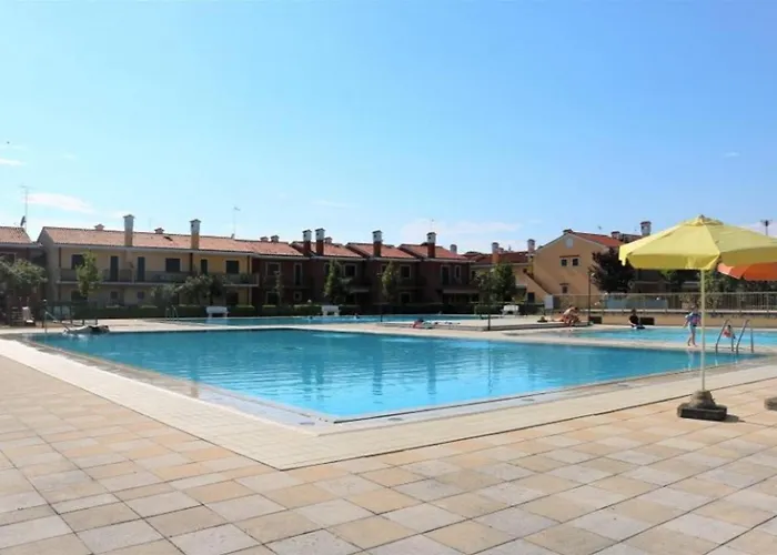 Terraced House With Private Garden * Μπιμπιόνε