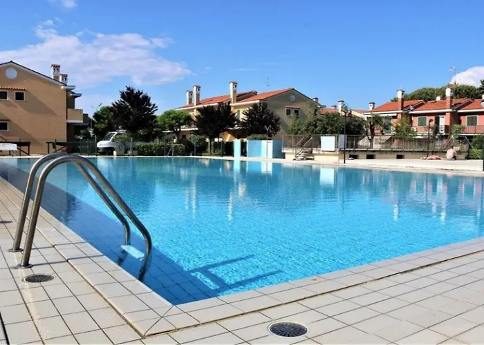 Terraced House With Private Garden