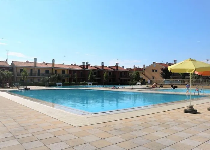 Terraced House With Private Garden * Μπιμπιόνε